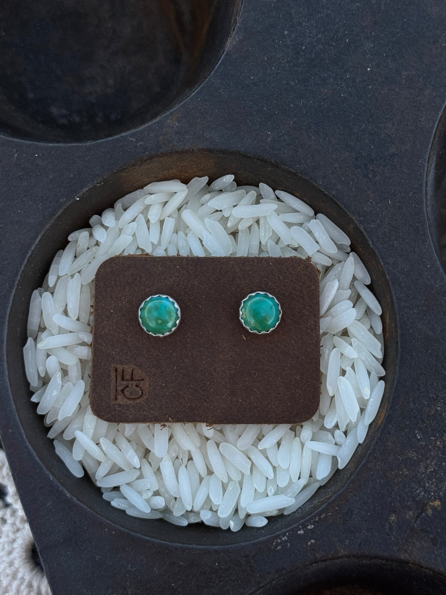 Simple Turquoise Studs - Green Serrated