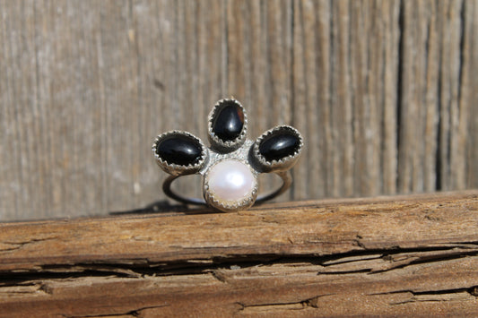 Black Onyx - Freshwater Pearl Ring