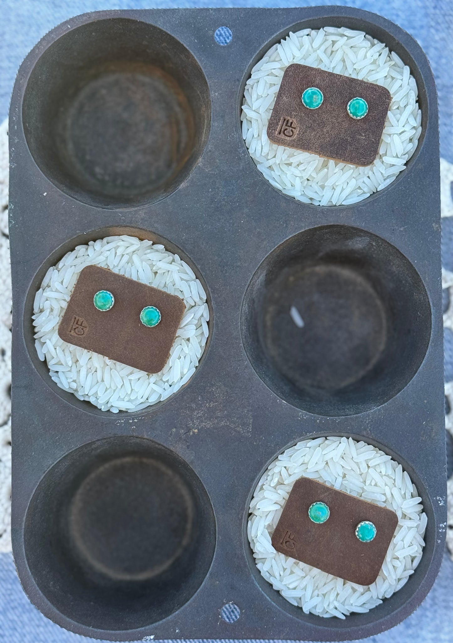 Simple Turquoise Studs - Green Serrated